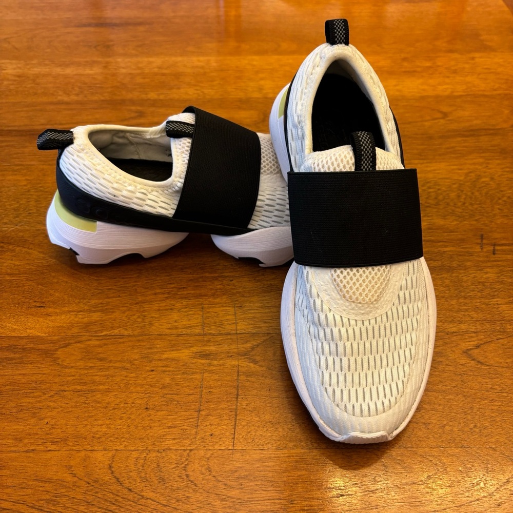Sorel | Kinetic Impact Sneakers size 7